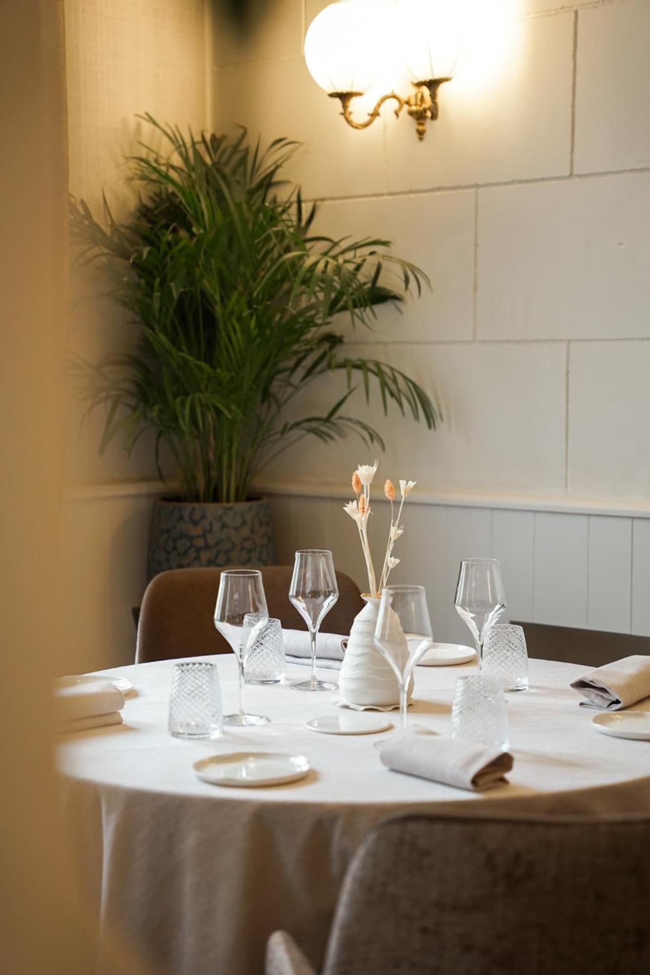 Logis Hotel La Breche - Restaurant Berthelot Amboise Exterior photo